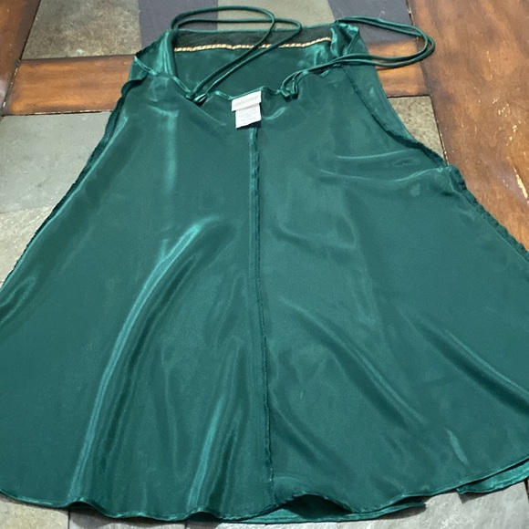 Delicates. 💯 polyester - Picture 10 of 10